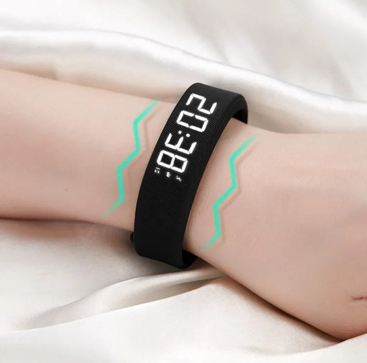 ROUSE worn in bed, silent vibration wakes only you